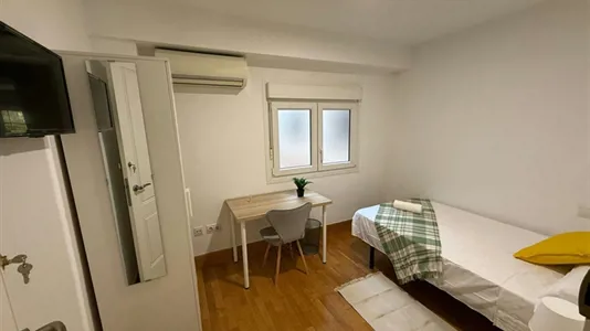 Rooms in Almería - photo 1
