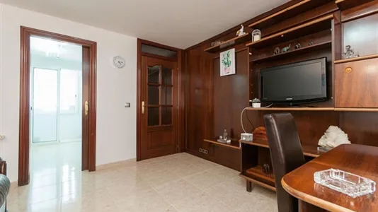 Rooms in Cornellà de Llobregat - photo 4