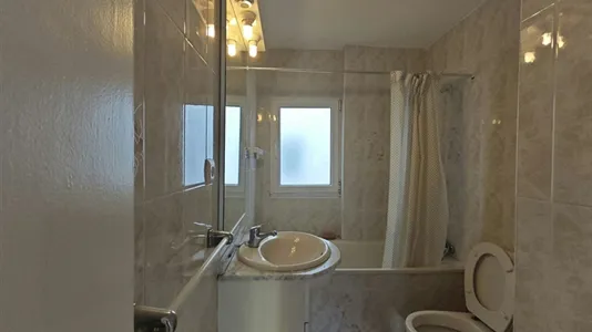 Rooms in Oviedo - photo 7