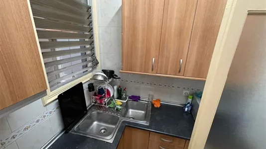 Rooms in Barcelona Eixample - photo 8