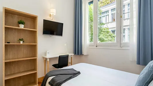 Rooms in Madrid Centro - photo 6