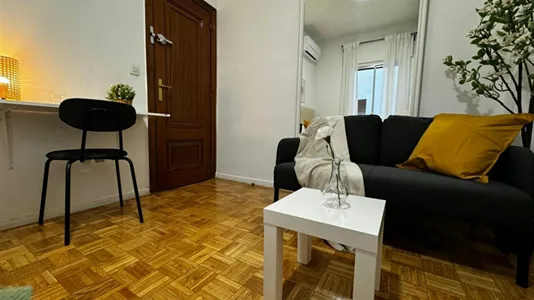 Rooms in Madrid Tetuán - photo 9