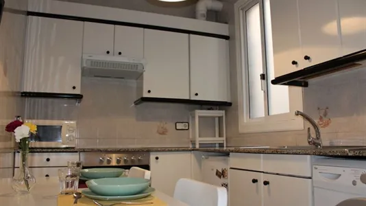 Rooms in Barcelona Ciutat Vella - photo 6