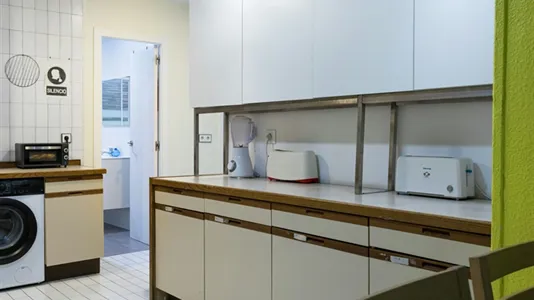 Rooms in Madrid Centro - photo 10