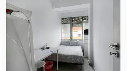 Room for rent in Amadora, Lisbon (region)