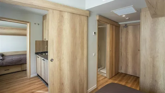 Rooms in Bilbao - photo 3