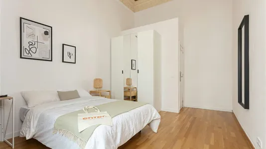 Rooms in Barcelona Ciutat Vella - photo 5
