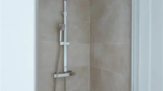 Rooms in Barcelona Ciutat Vella - photo 7