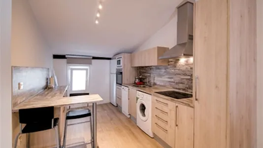 Rooms in Zaragoza - photo 8