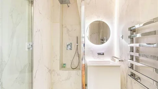 Apartments in Paris 17ème arrondissement - photo 6