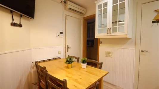 Rooms in Barcelona Eixample - photo 4