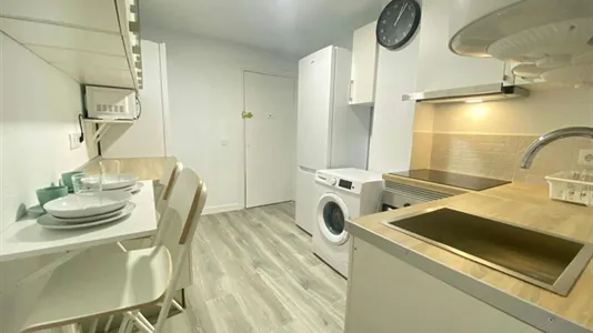 Rooms in Adaro - photo 10