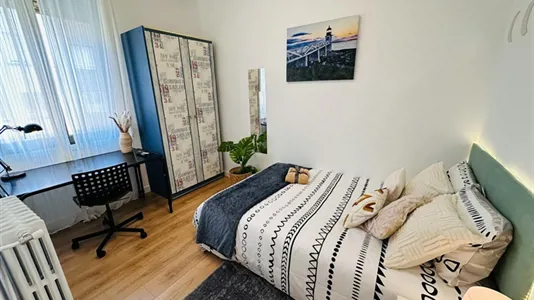 Rooms in Zaragoza - photo 1