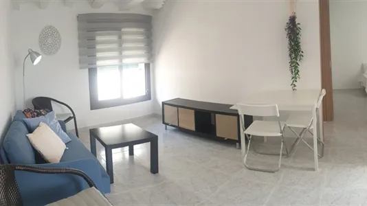 Rooms in Barcelona Ciutat Vella - photo 8