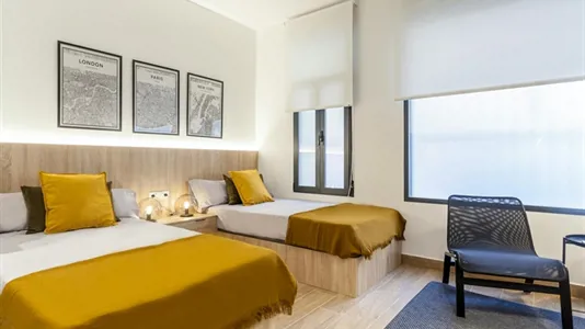 Rooms in el Camí de Vera - photo 2