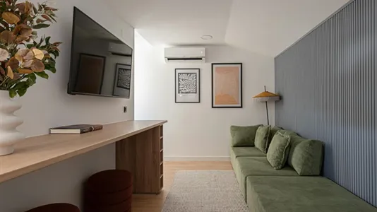 Rooms in Madrid Centro - photo 8