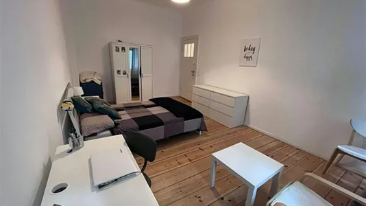 Rooms in Berlin Charlottenburg-Wilmersdorf - photo 2
