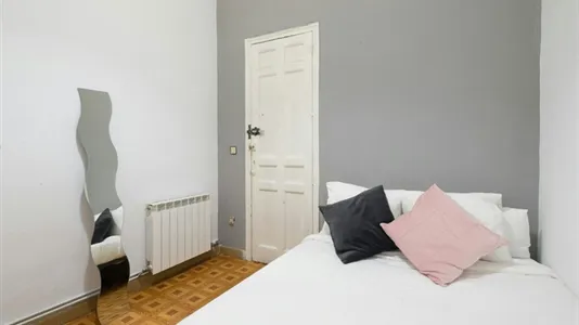 Rooms in Madrid Centro - photo 4
