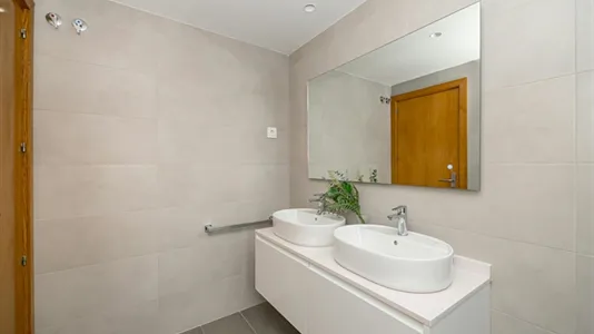 Rooms in Madrid Chamartín - photo 10