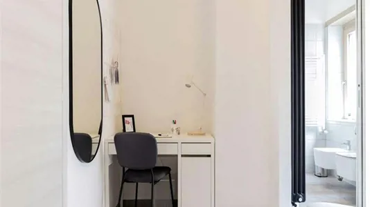 Rooms in Roma Municipio II – Parioli/Nomentano - photo 3