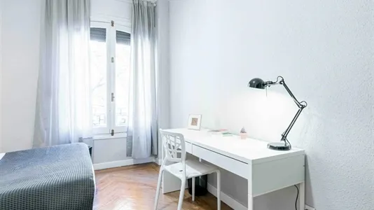 Rooms in Madrid Centro - photo 4