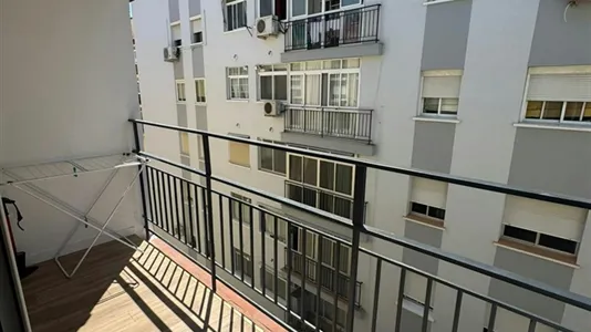 Rooms in Málaga - photo 3