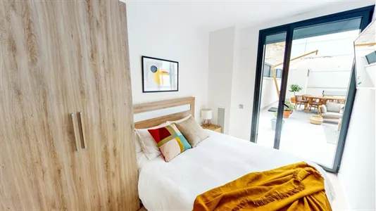 Rooms in Barcelona Sants-Montjuïc - photo 7