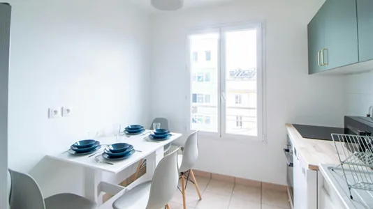 Rooms in Saint-Denis - photo 7