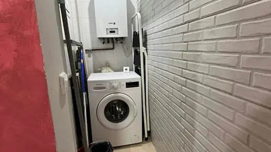 Rooms in Madrid Centro - photo 10