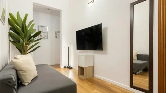 Rooms in Barcelona Ciutat Vella - photo 7