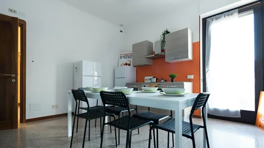 Rooms in Lecco - photo 4