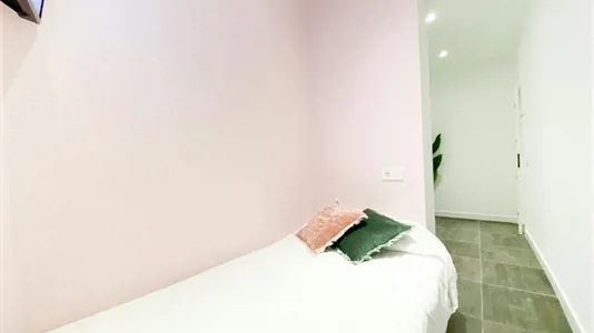 Rooms in Madrid Moncloa-Aravaca - photo 2