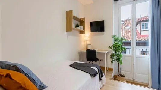 Rooms in Madrid Centro - photo 2