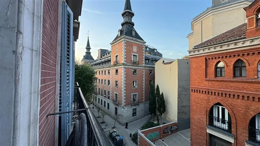 Rooms in Madrid Centro - photo 1