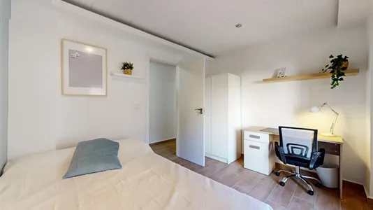 Rooms in Elche/Elx - photo 4
