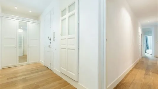 Rooms in Madrid Centro - photo 8