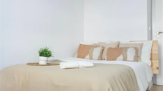 Rooms in el Camí de Vera - photo 4