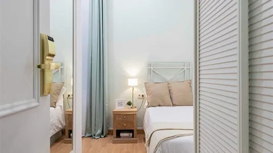 Rooms in Madrid Centro - photo 1