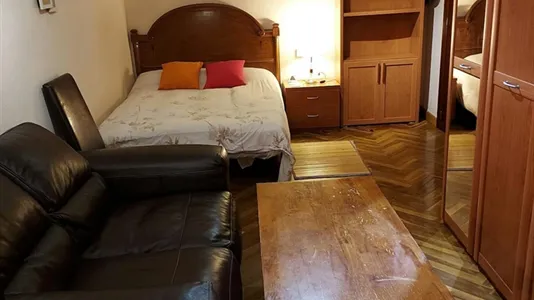 Rooms in Salamanca - photo 9