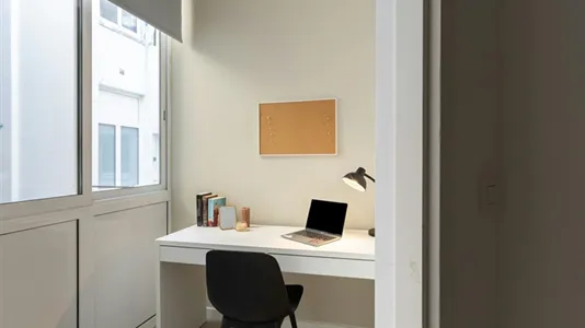Rooms in Barcelona Eixample - photo 4