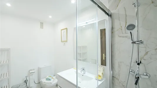 Rooms in Bilbao - photo 8