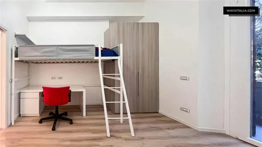 Rooms in Milano Zona 8 - Fiera, Gallaratese, Quarto Oggiaro - photo 3