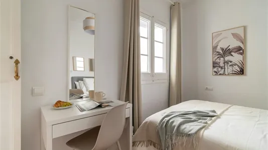 Rooms in Barcelona Ciutat Vella - photo 4