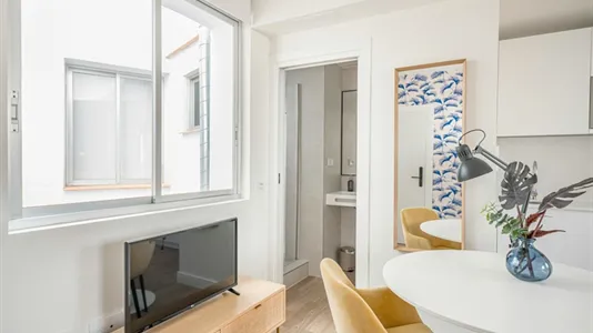 Rooms in Málaga - photo 4