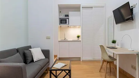 Rooms in Madrid Centro - photo 7
