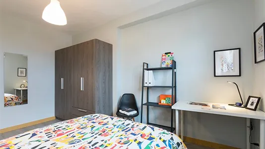 Rooms in Bilbao - photo 5