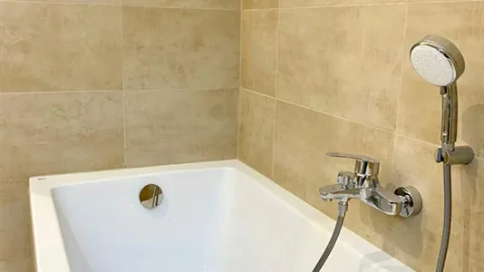 Rooms in Berlin Charlottenburg-Wilmersdorf - photo 5