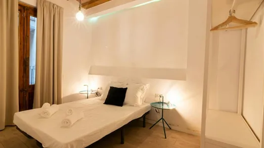 Apartments in Barcelona Ciutat Vella - photo 9