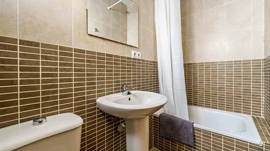 Rooms in Málaga - photo 4