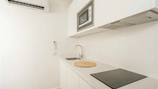 Rooms in Málaga - photo 7